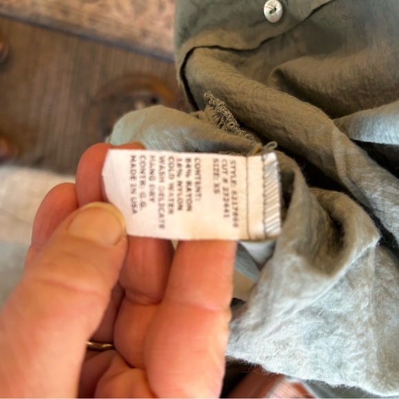 cut loose Olive Green Button-Front Long Sleeve Tunic Boho Resort - Picture 3 of 7